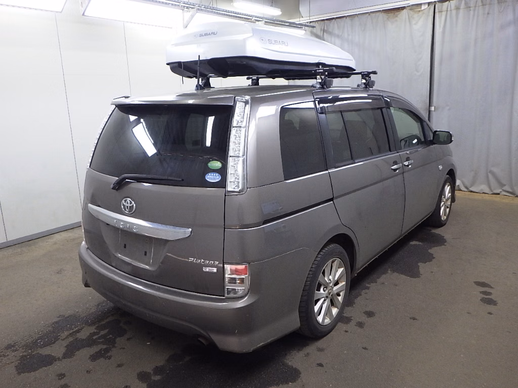 TOYOTA ISIS