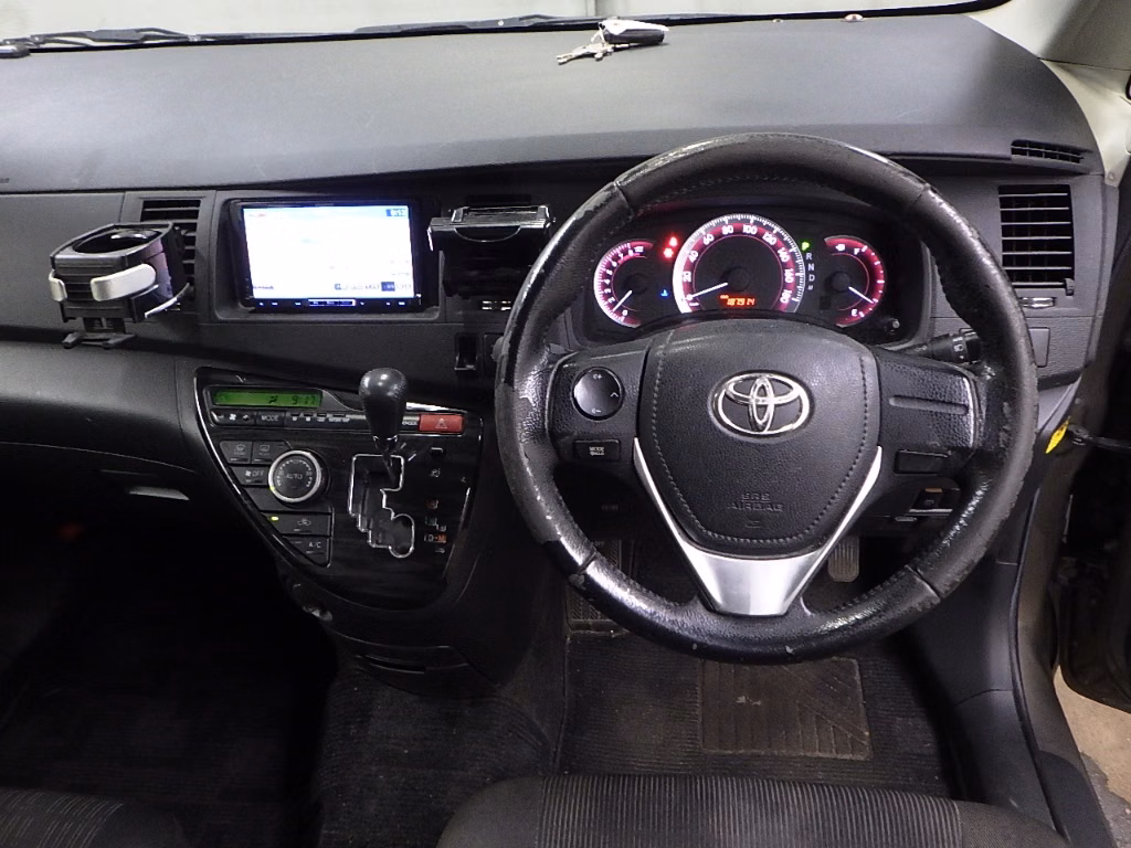 TOYOTA ISIS