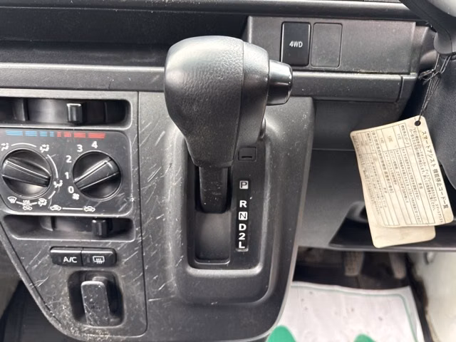 TOYOTA PIXIS VAN