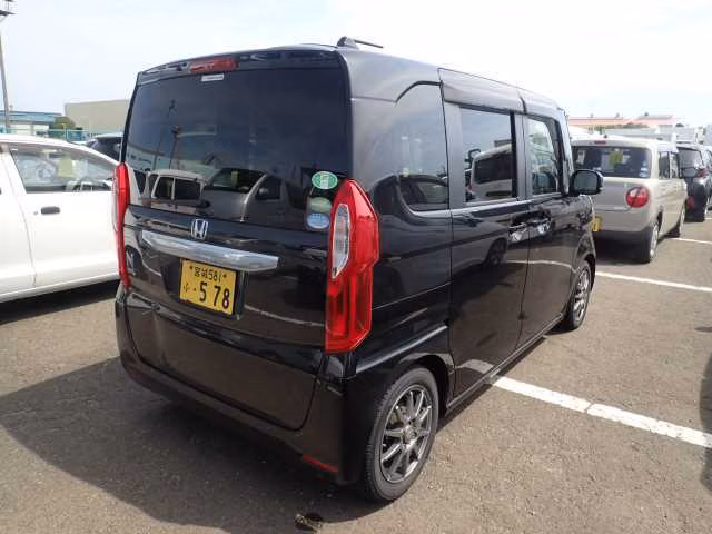 HONDA N-BOX