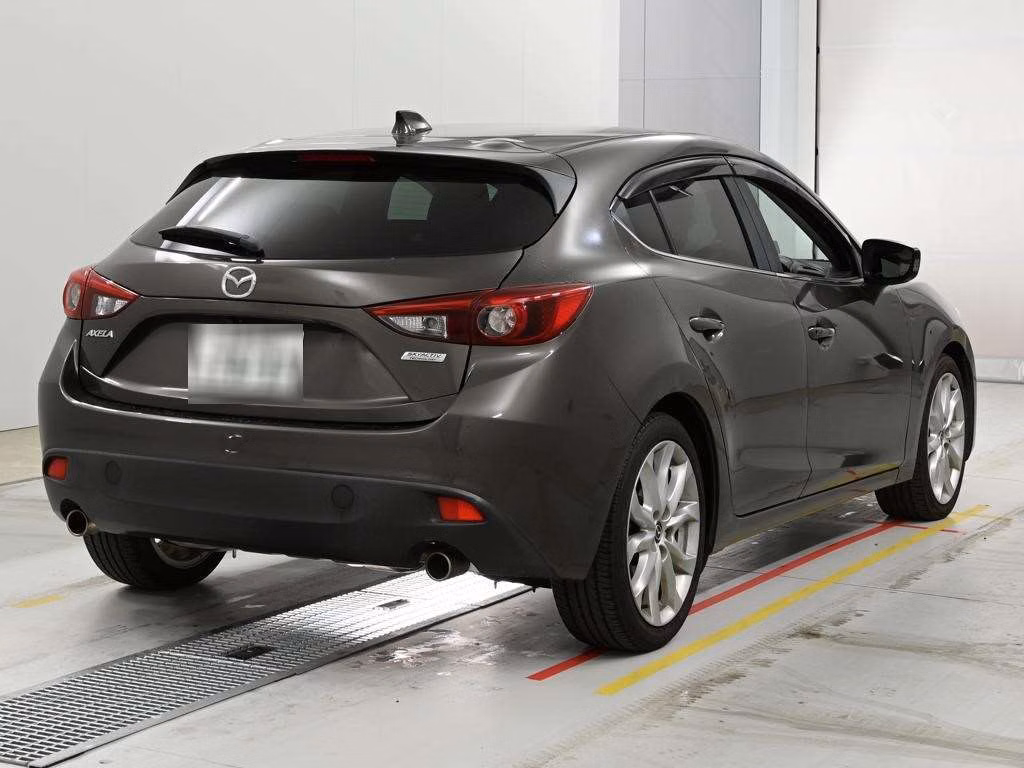 MAZDA AXELA