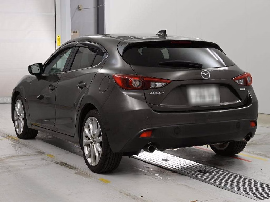 MAZDA AXELA