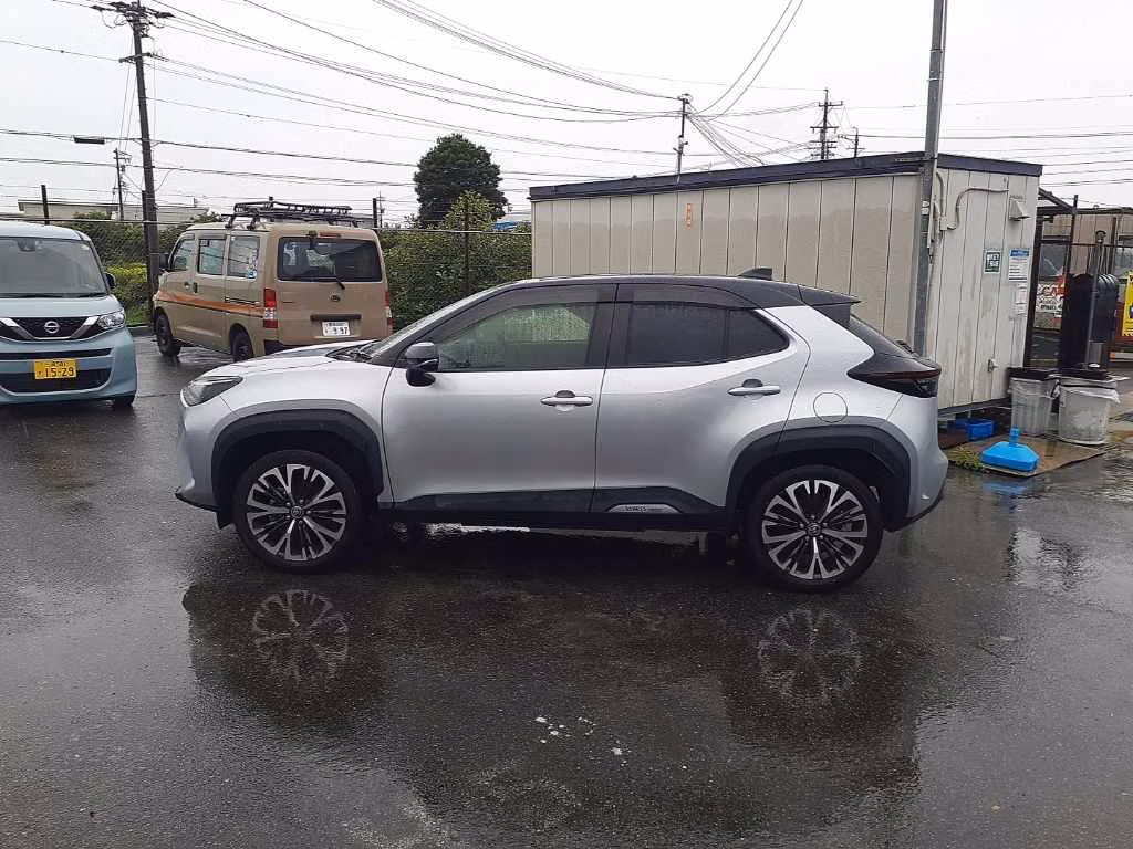 TOYOTA YARIS CROSS