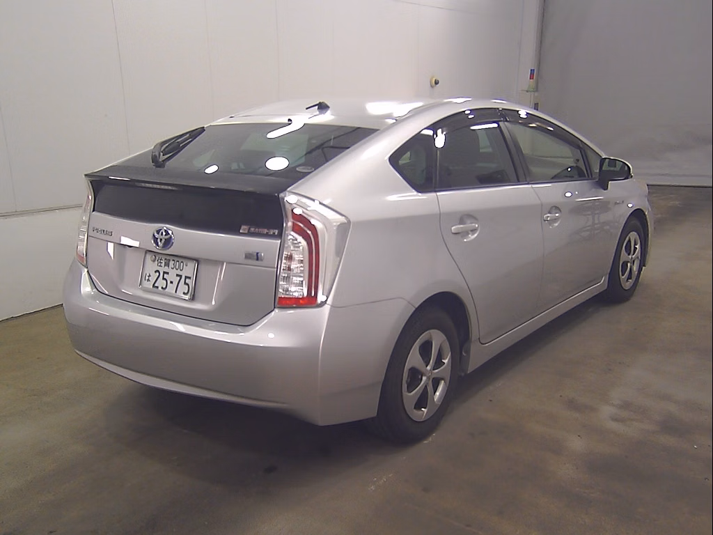 TOYOTA PRIUS