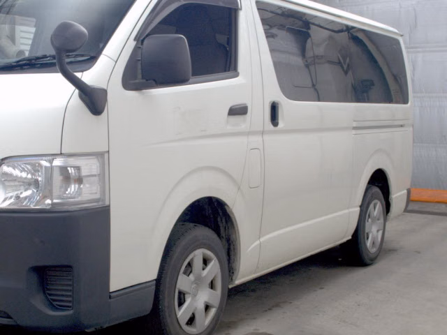 TOYOTA REGIUS ACE