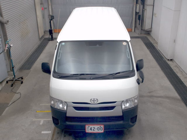 TOYOTA REGIUS ACE