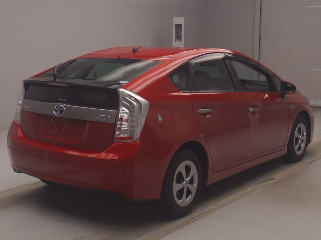 TOYOTA PRIUS PHV