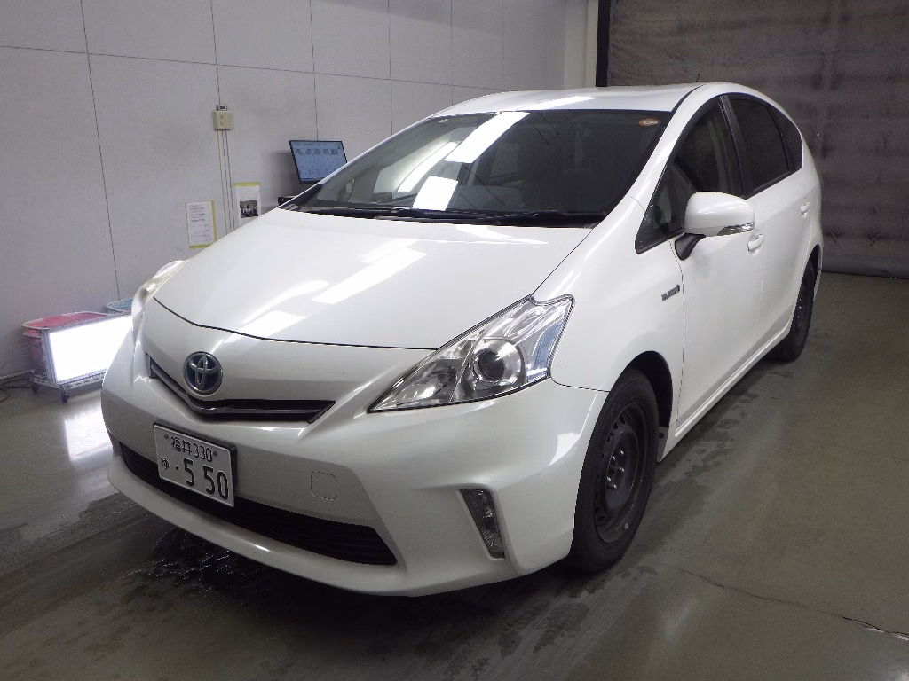 TOYOTA PRIUS ALPHA