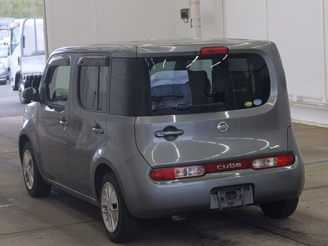 NISSAN CUBE