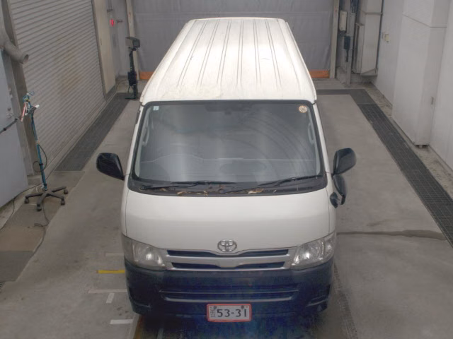 TOYOTA REGIUS ACE
