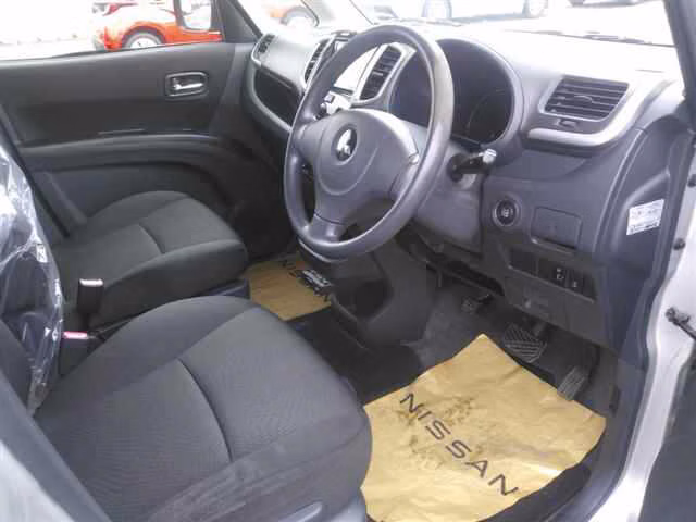 MITSUBISHI DELICA D:2