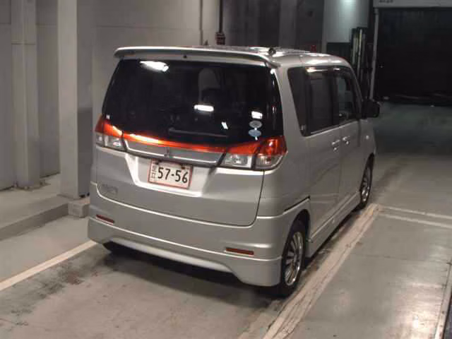 MITSUBISHI DELICA D:2