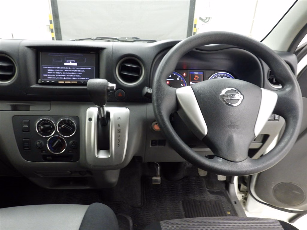 NISSAN NV350 CARAVAN