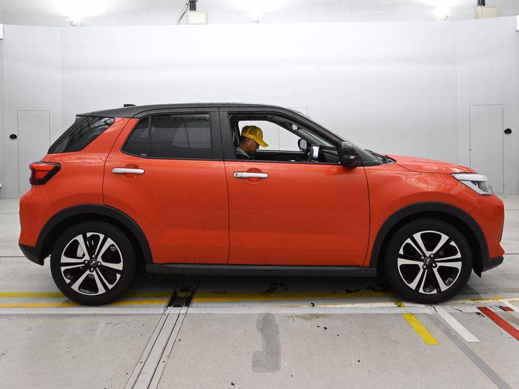 DAIHATSU ROCKY
