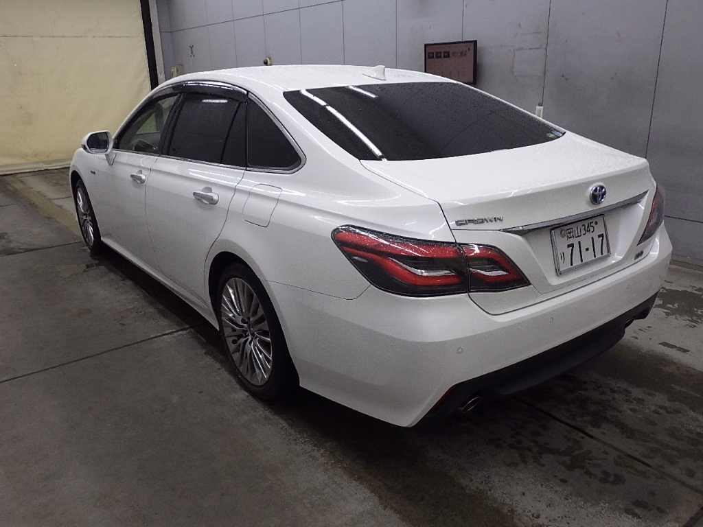 TOYOTA CROWN