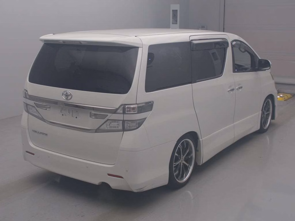 TOYOTA VELLFIRE