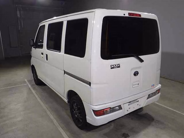 TOYOTA PIXIS VAN