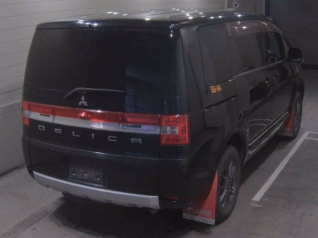 MITSUBISHI DELICA D:5