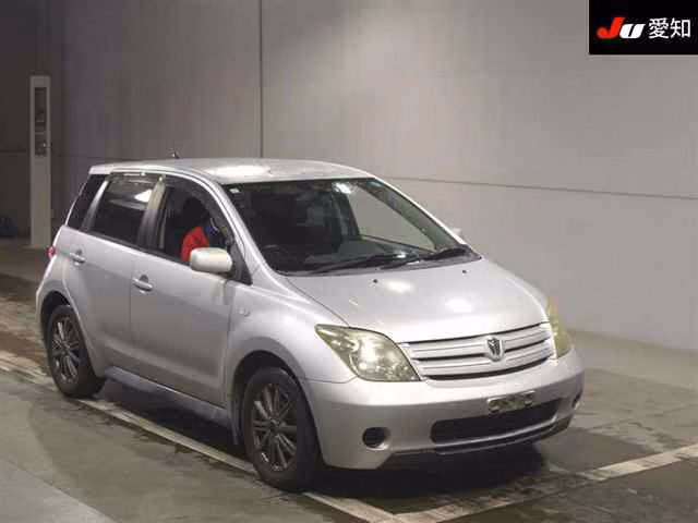 TOYOTA IST