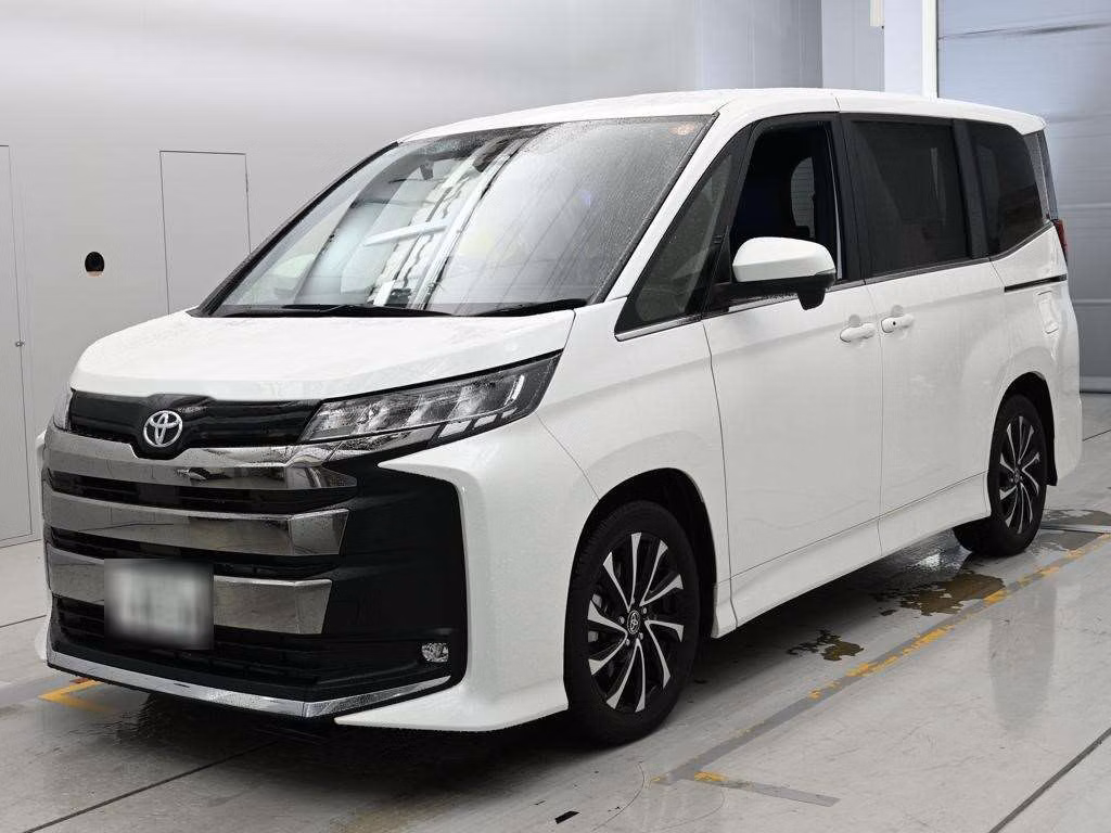 TOYOTA NOAH