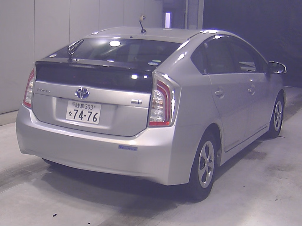 TOYOTA PRIUS