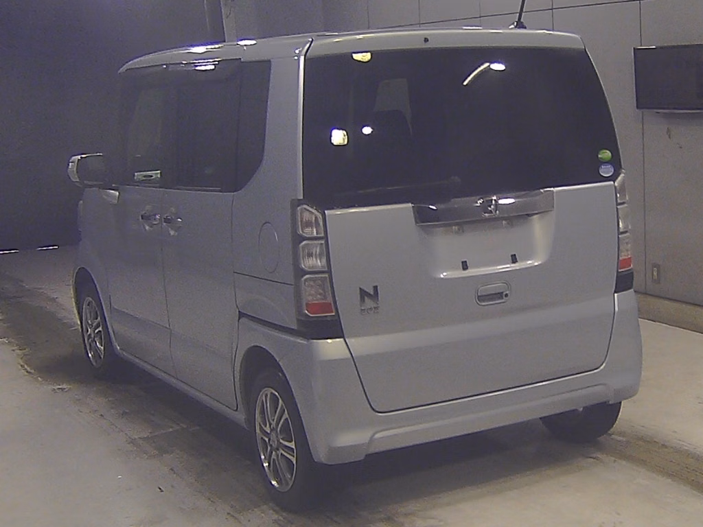 HONDA N-BOX