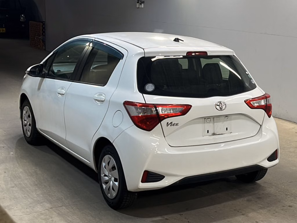 TOYOTA VITZ