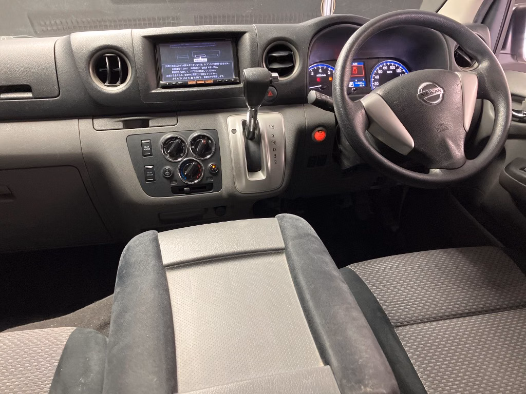 NISSAN NV350 CARAVAN