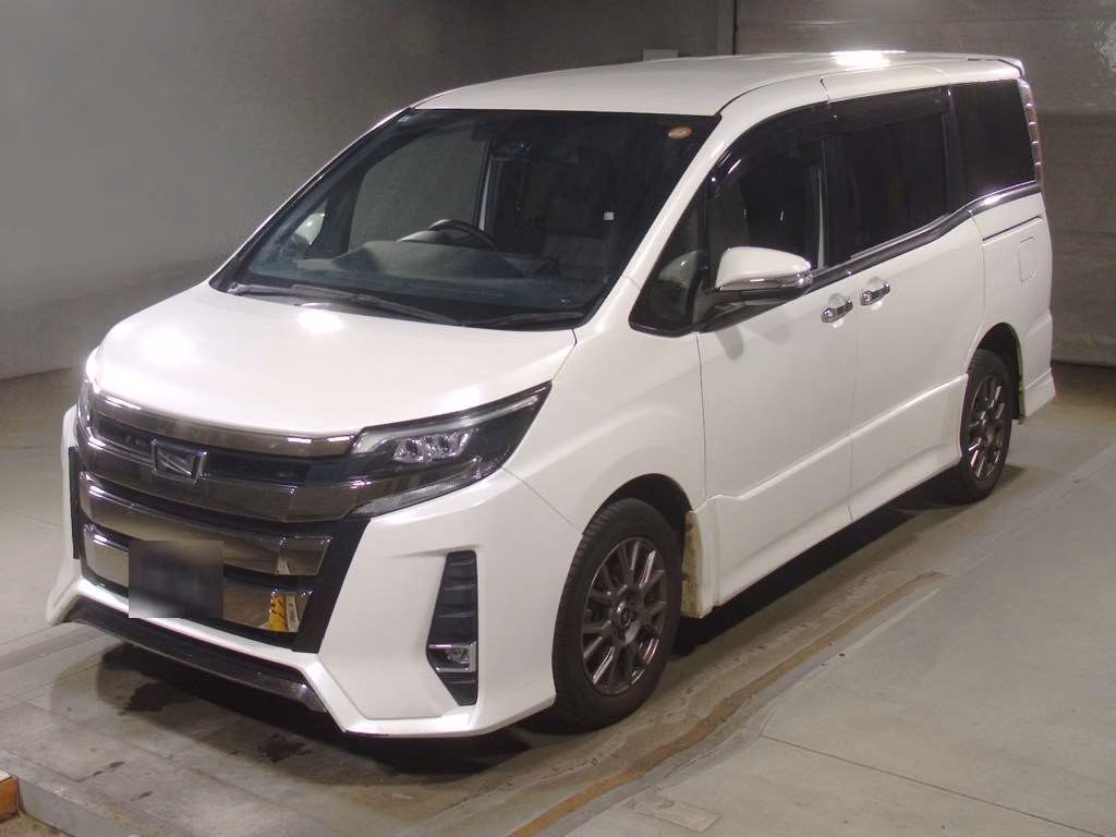 TOYOTA NOAH