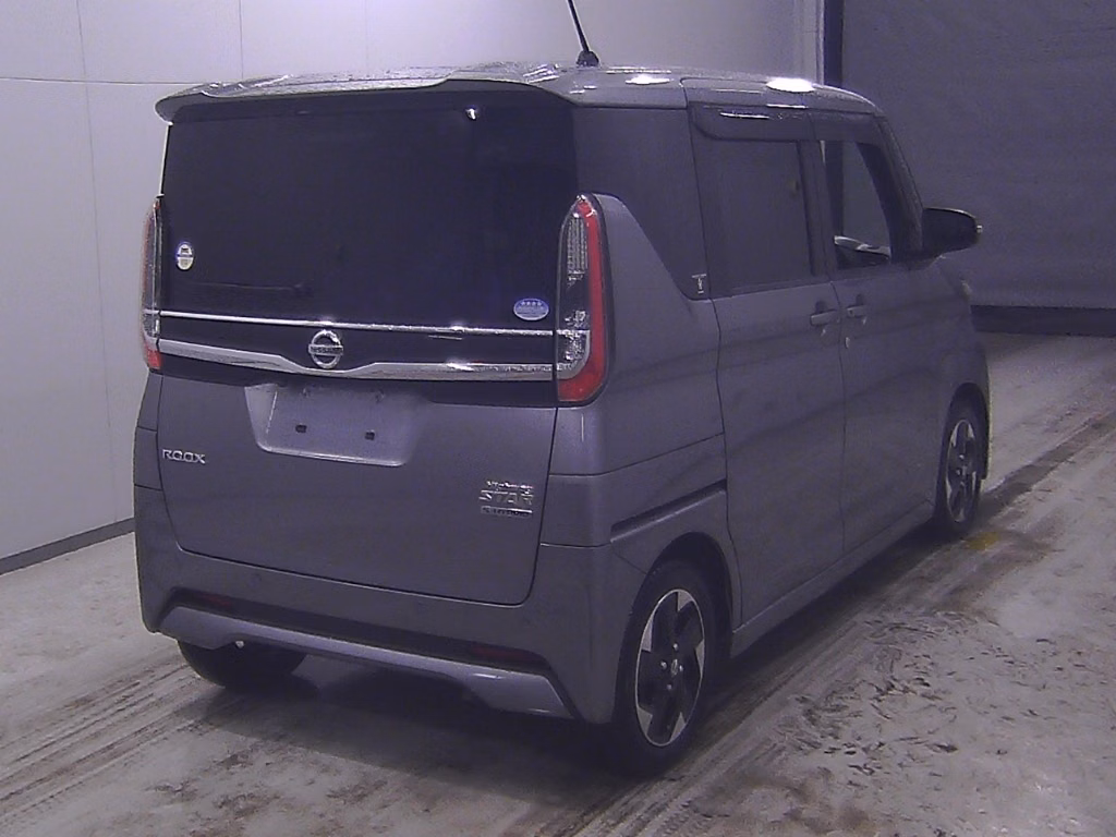NISSAN ROOX
