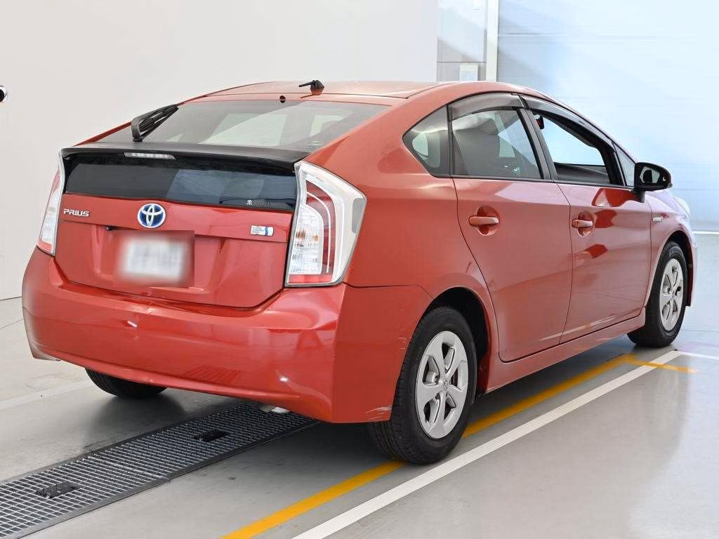 TOYOTA PRIUS