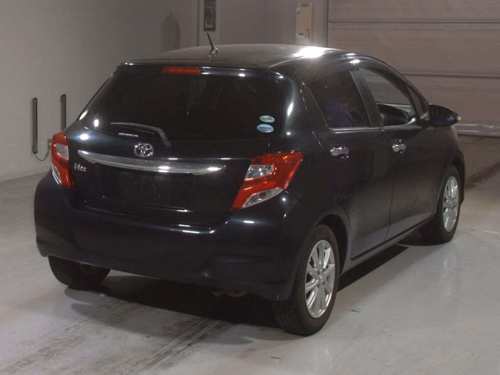 TOYOTA VITZ