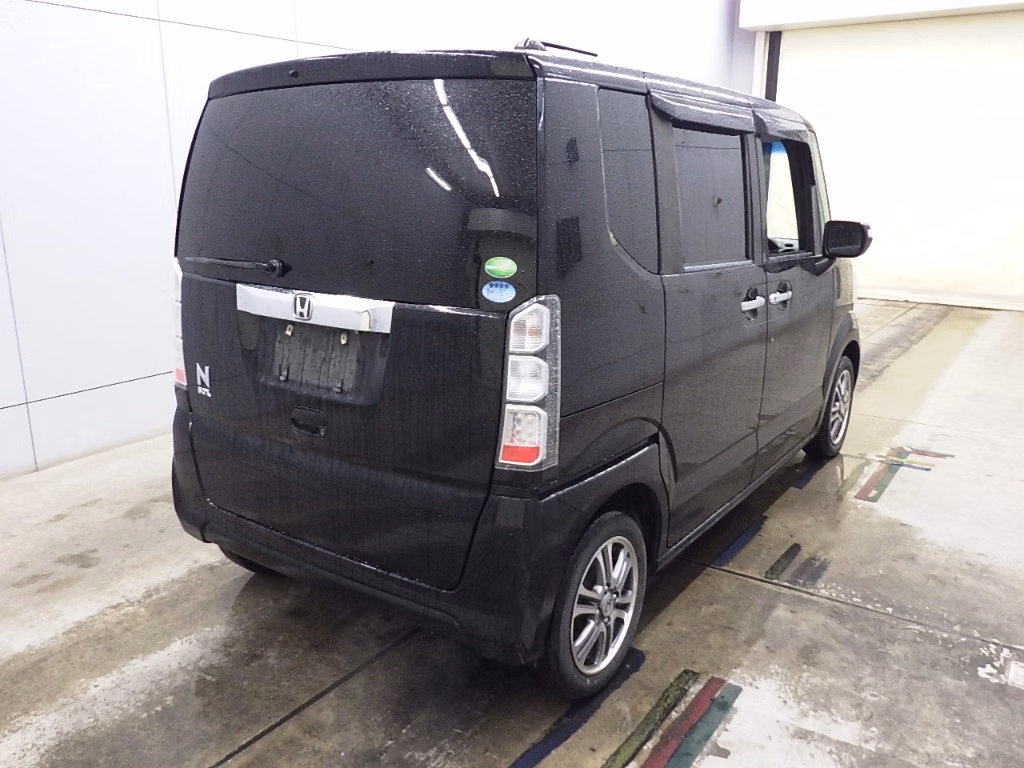 HONDA N-BOX