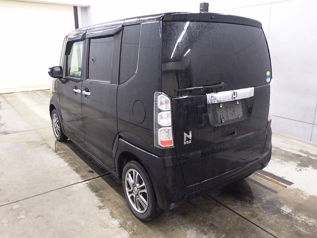 HONDA N-BOX