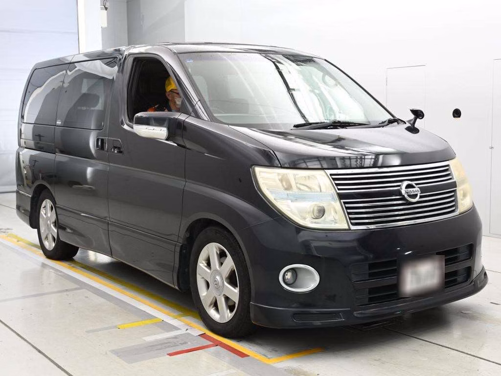 NISSAN ELGRAND