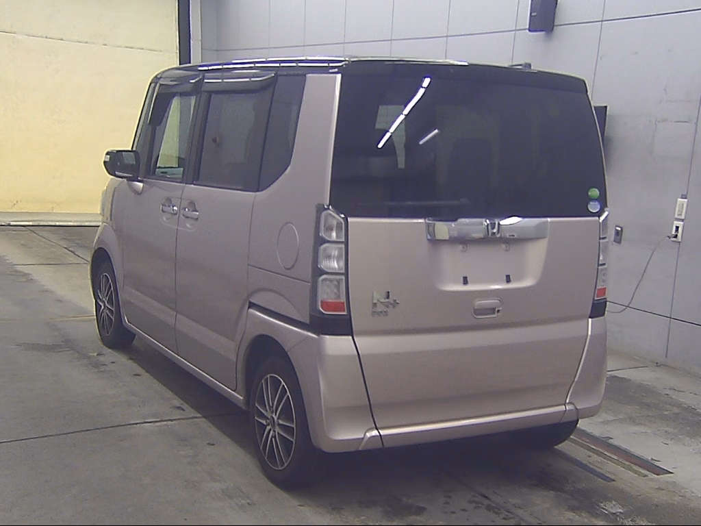 HONDA N-BOX+