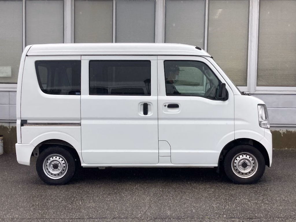 NISSAN NV100 CLIPPER