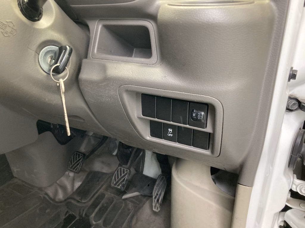 NISSAN NV100 CLIPPER