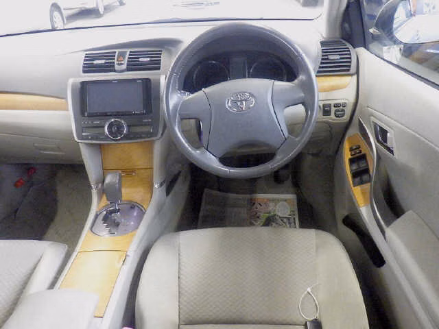 TOYOTA PREMIO