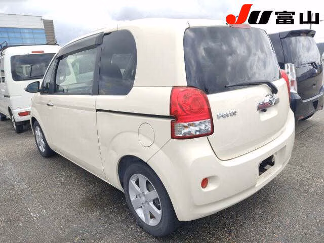 TOYOTA PORTE