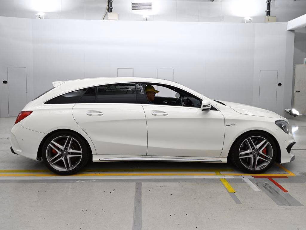 MERCEDES-BENZ CLA-CLASS