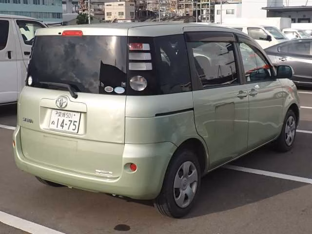 TOYOTA SIENTA