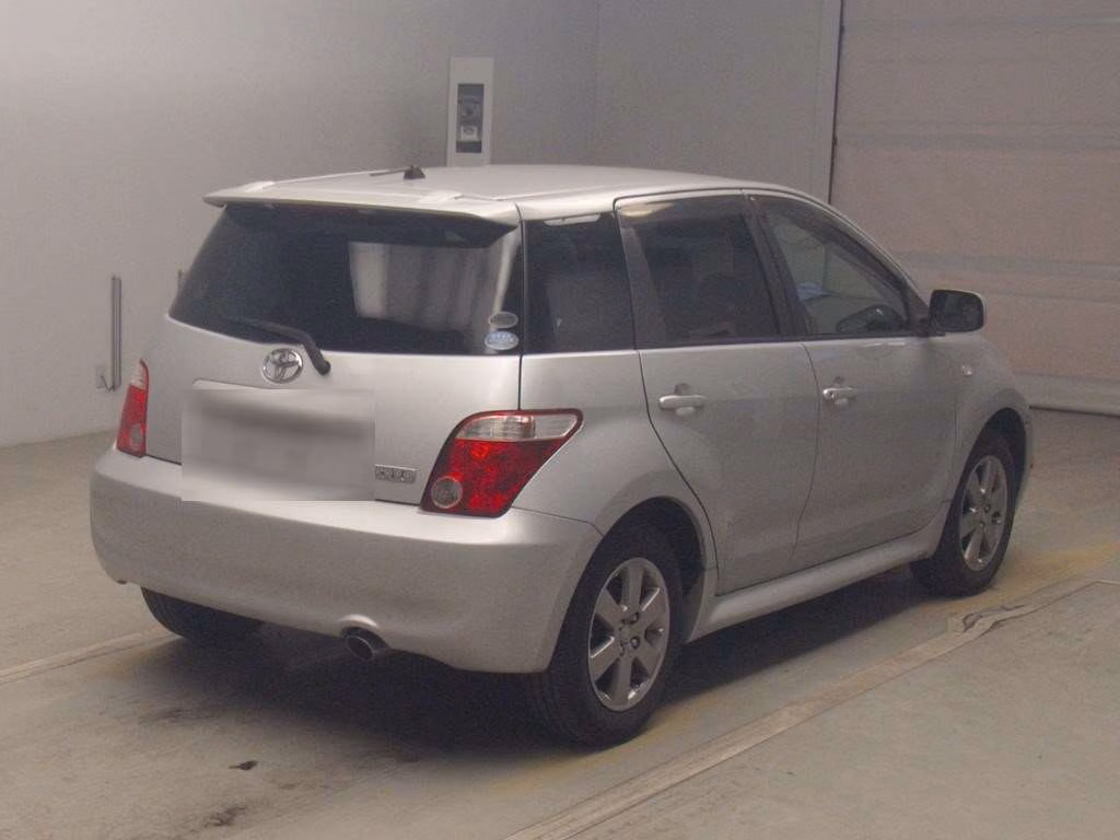 TOYOTA IST