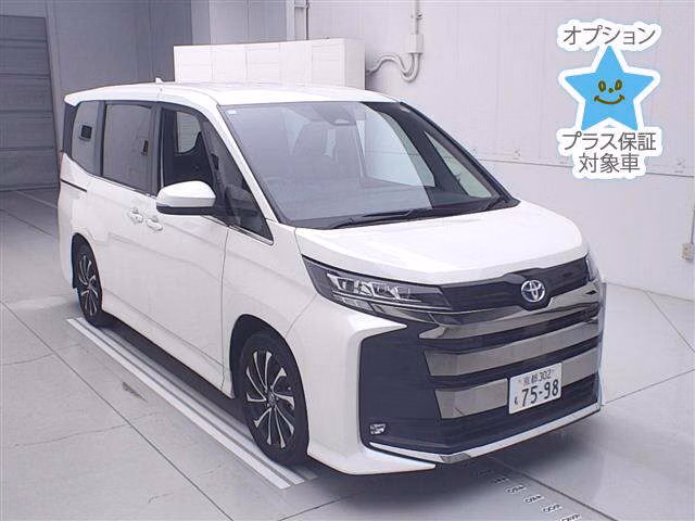 TOYOTA NOAH