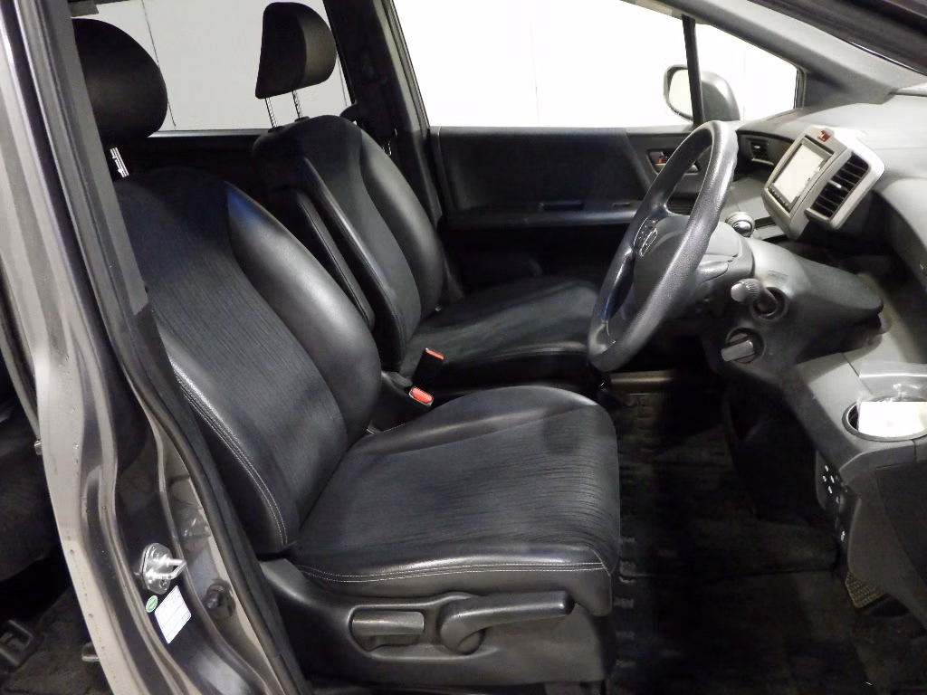 HONDA FREED SPIKE