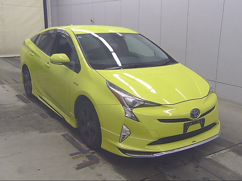 TOYOTA PRIUS