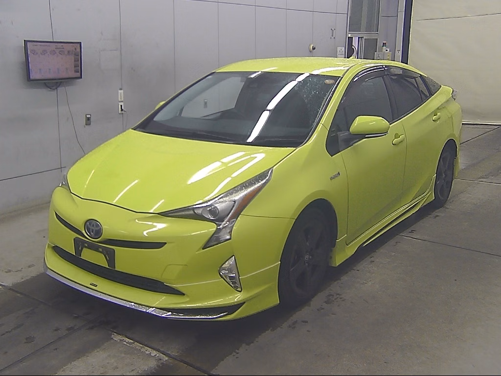TOYOTA PRIUS
