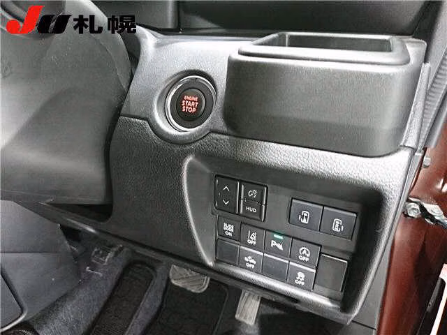 MITSUBISHI DELICA D:2