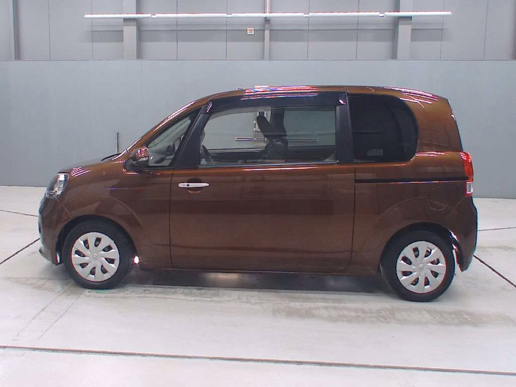 TOYOTA PORTE