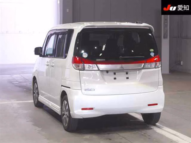 MITSUBISHI DELICA D:2